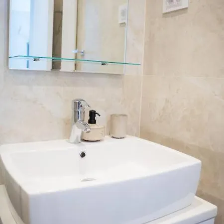Downtown, Spacious, 2 Bedroom Apartment Belgrade Exterior photo