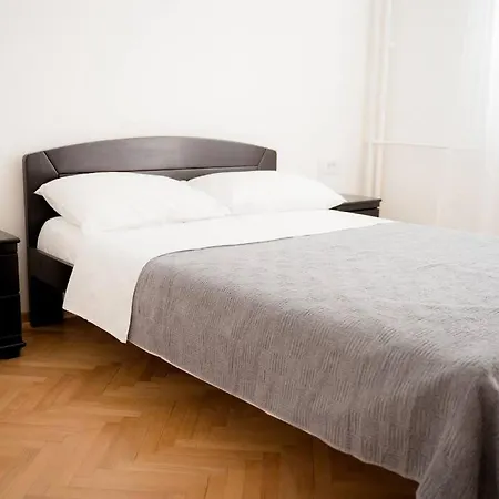 Downtown, Spacious, 2 Bedroom Apartment Belgrade Exterior photo